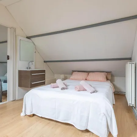 Vakantiehuisje Zilt Tatil Evi